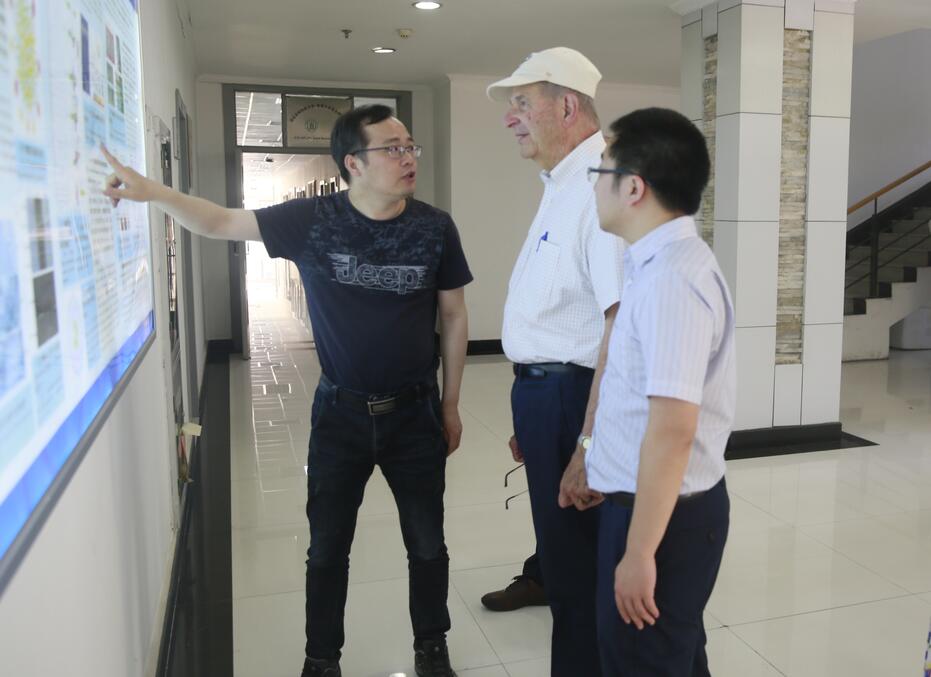 美国科学院院士James Tiedje教授来我室参观访问